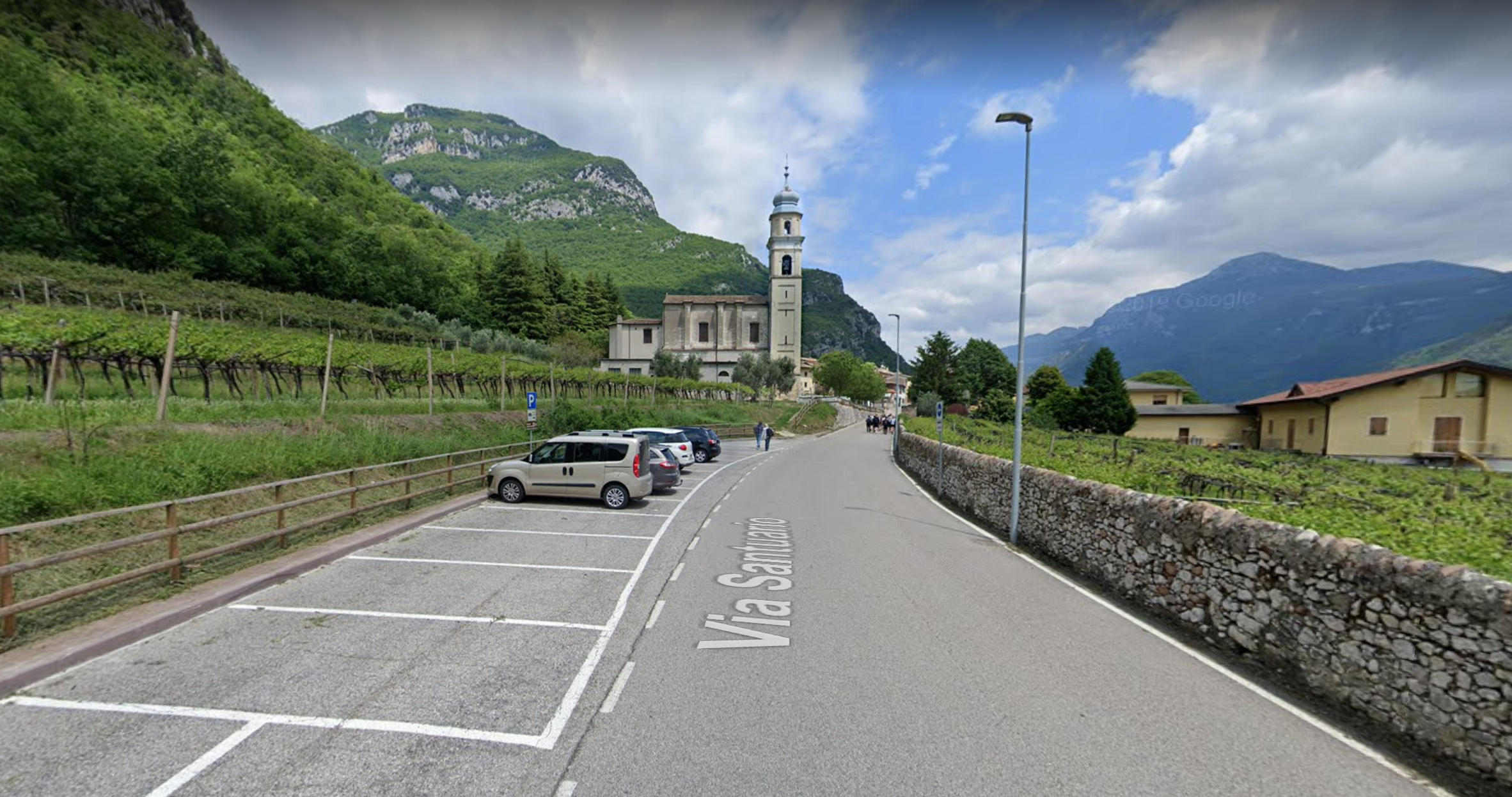 Italia - Italy - Casale Management - Travel - Veneto - Ferrara di Monte Baldo - Verona - Lago di Garda - Santuario Madonna della Corona - Parcheggio Brentino Belluno