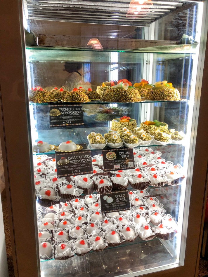 I Segreti del Chiostro - Trionfo di gola - Cassat fridda - Cassata antica - Minne di vergine - Palermo - Italia - Italy - Casale Management - Travel - Food