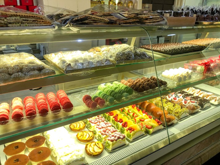 Pasticceria Cappello - Macaron - Palermo - Italia - Italy - Casale Management - Travel - Food