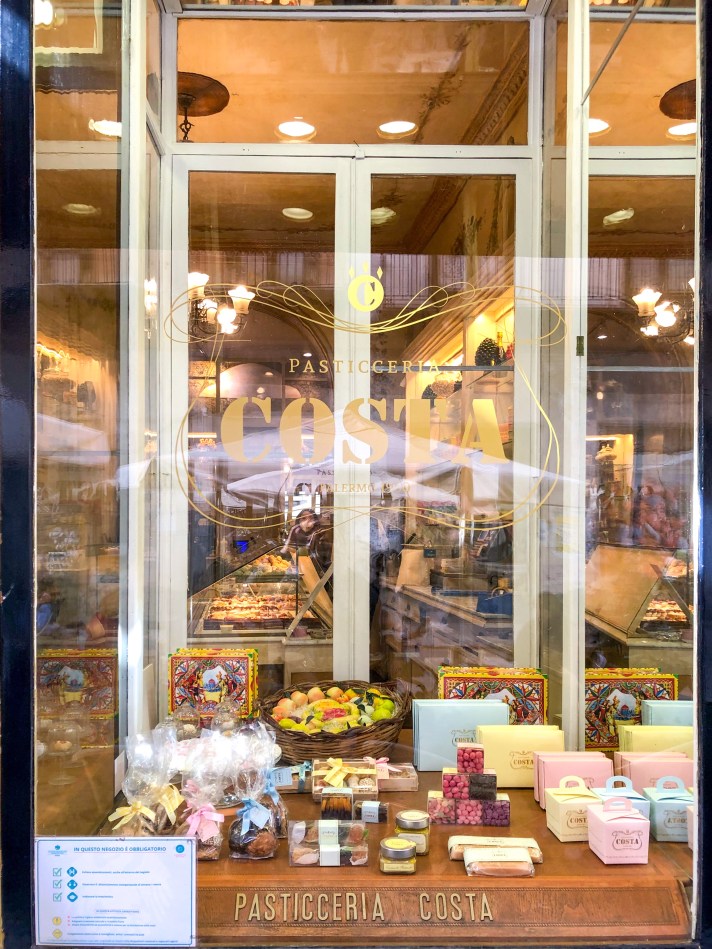 Pasticceria Costa (vetrina) - Palermo - Italia - Italy - Casale Management - Travel - Food