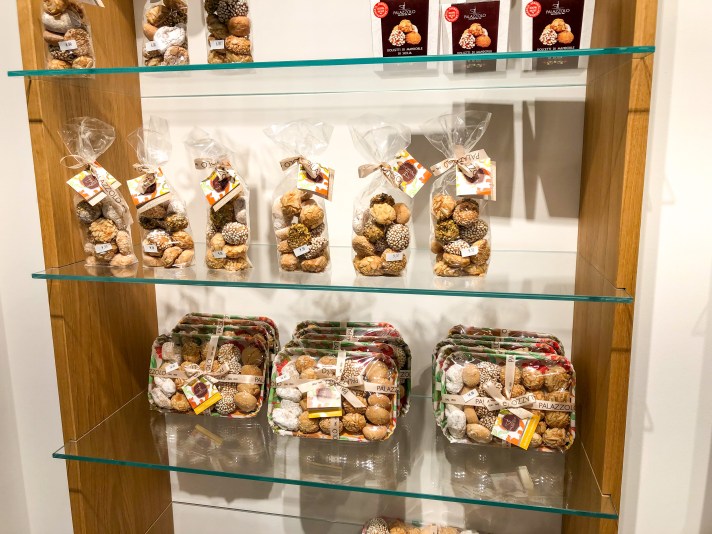 Pasticceria Palazzolo - Paste di mandorla - Aeroporto di Palermo - Palermo - Italia - Italy - Casale Management - Travel - Food