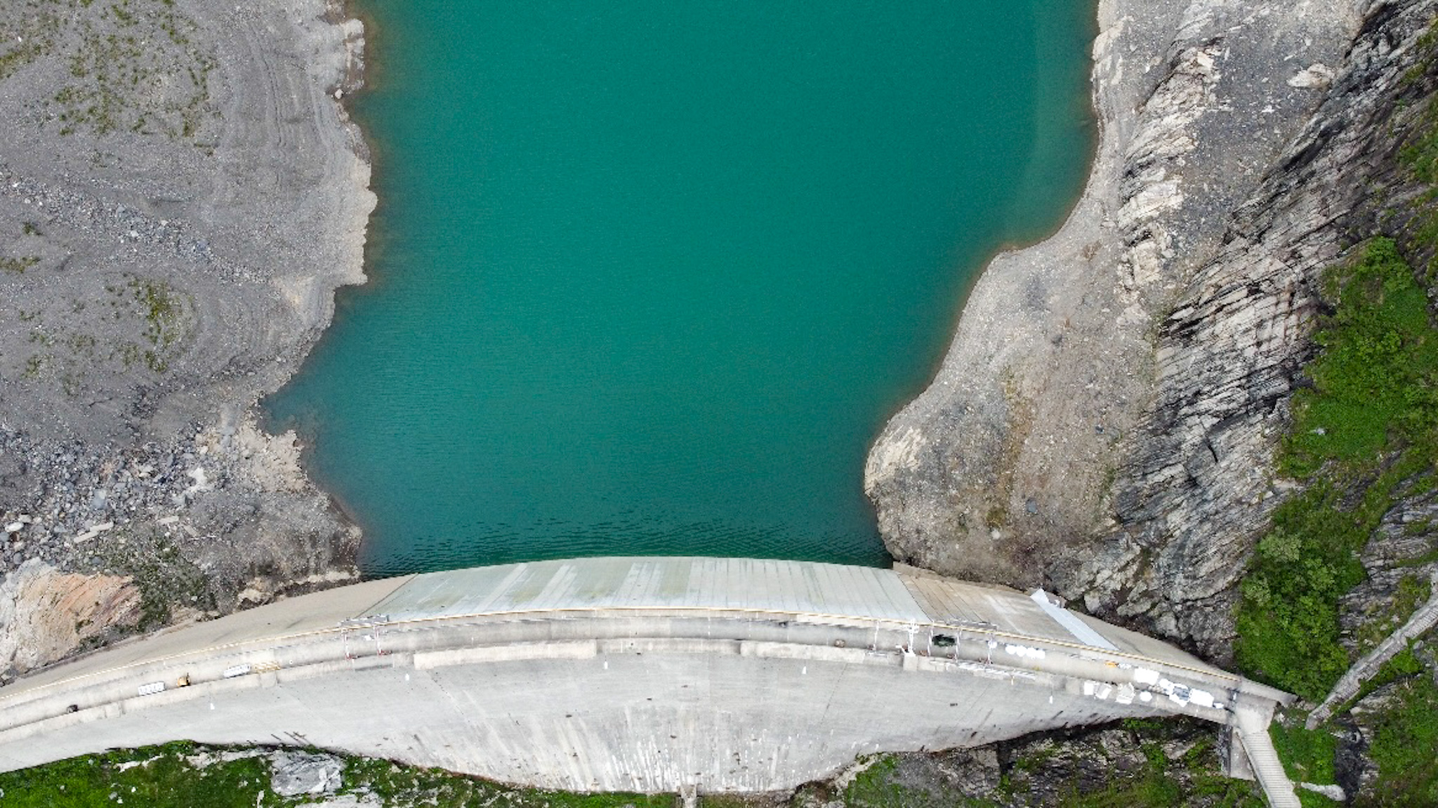 Casale Management - Travel - Italia - Lombardia - Valbondione - Rifugio Antonio Curò - Trekking - Percorso - Outdoor - Lago del Barbellino - Cascate del Serio - Spada nella roccia - Diga del Lago del Barbellino